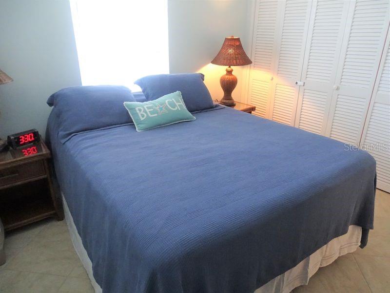 Image 5 of 13 For 6020 Midnight Pass Road 3