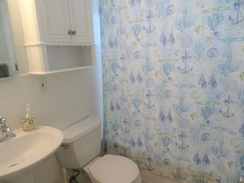 Image 6 of 13 For 6020 Midnight Pass Road 3