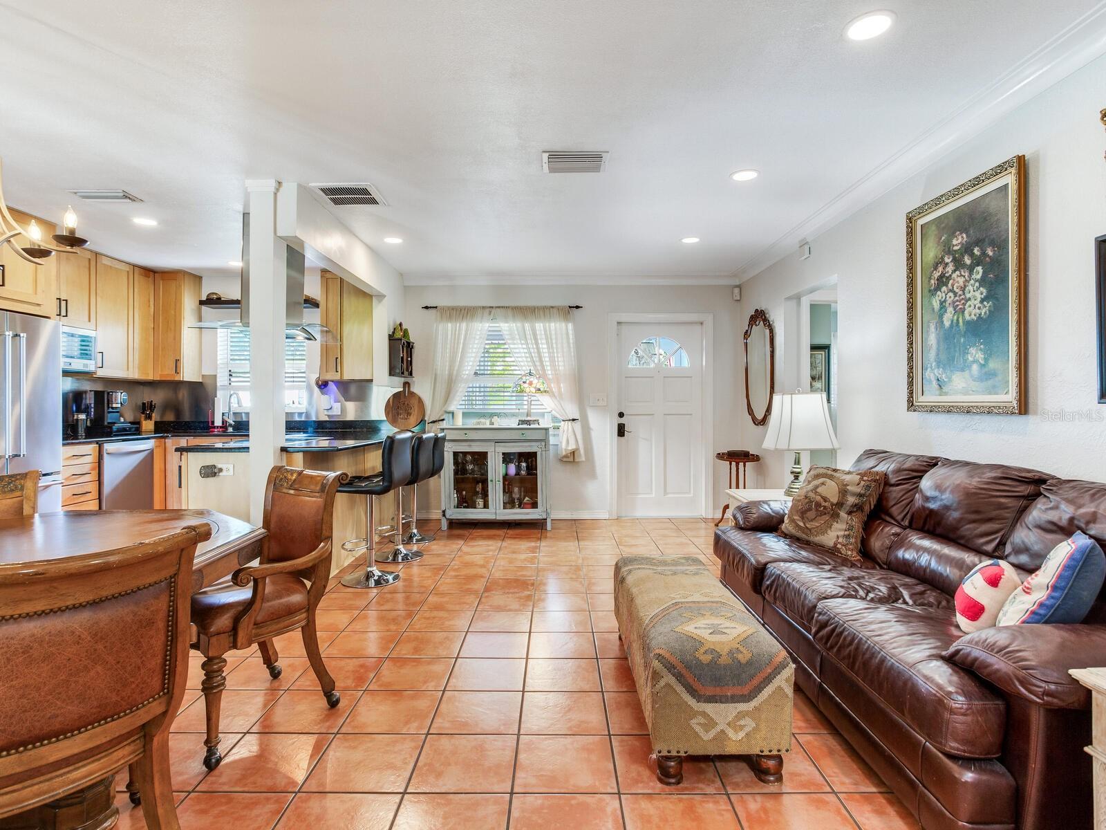 Image 16 of 44 For 3662 24th Avenue N