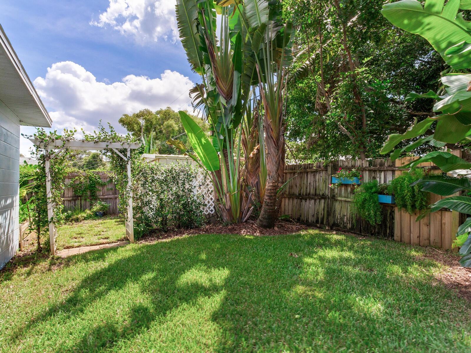 Image 37 of 44 For 3662 24th Avenue N