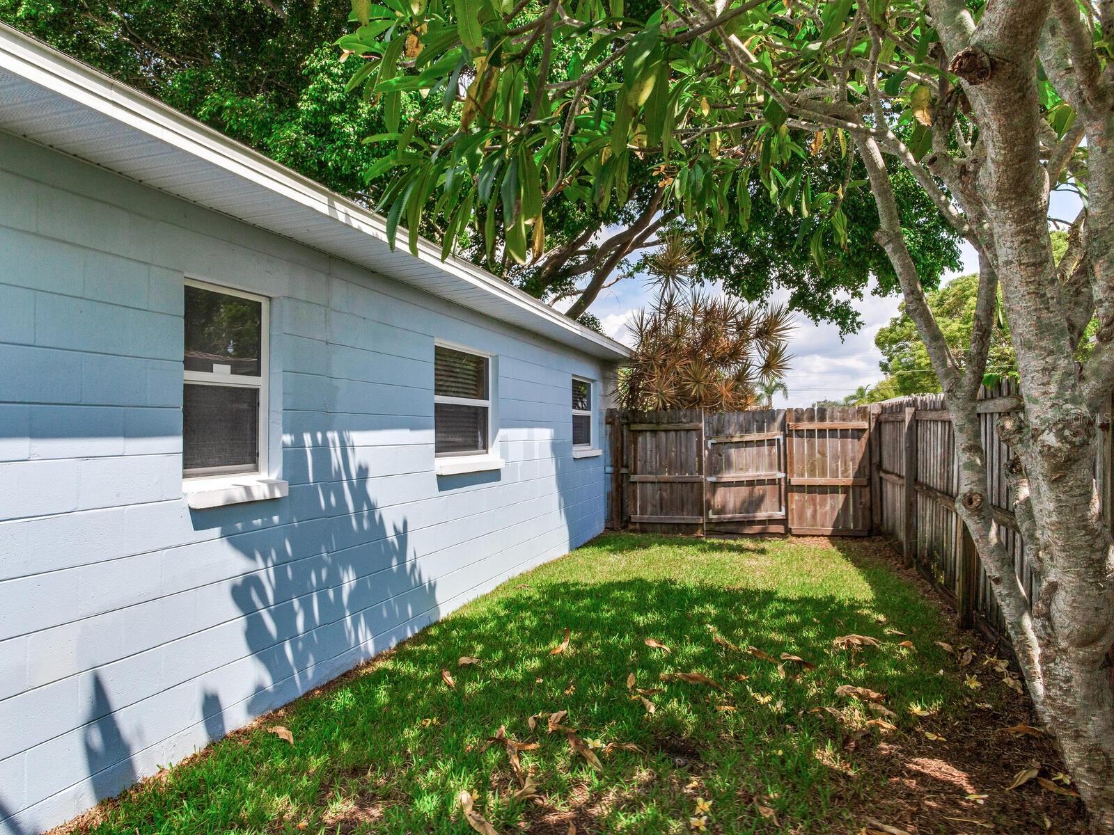 Image 40 of 44 For 3662 24th Avenue N