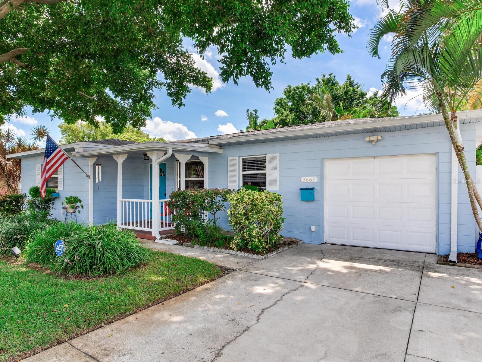 Image 5 of 44 For 3662 24th Avenue N