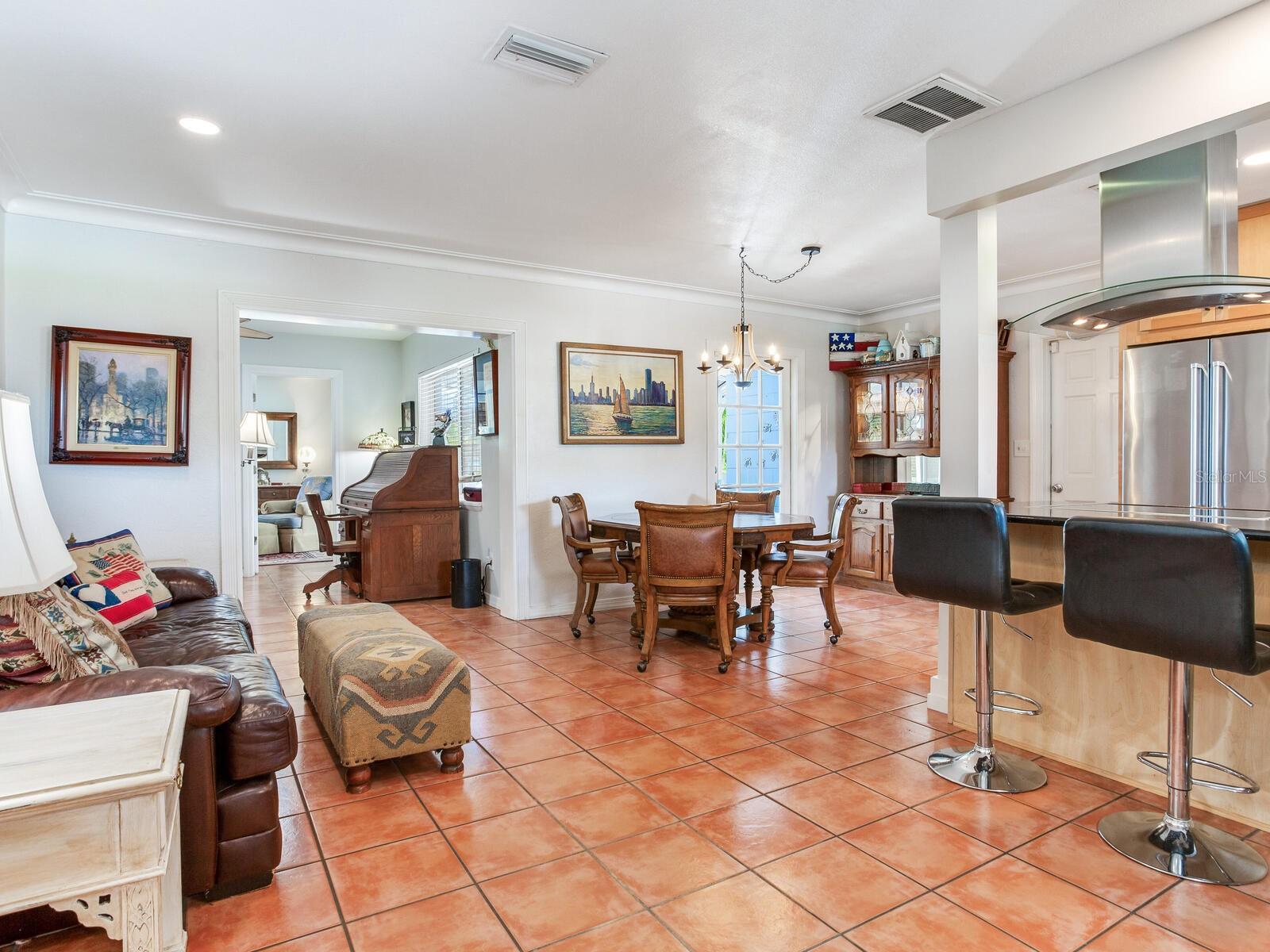 Image 7 of 44 For 3662 24th Avenue N