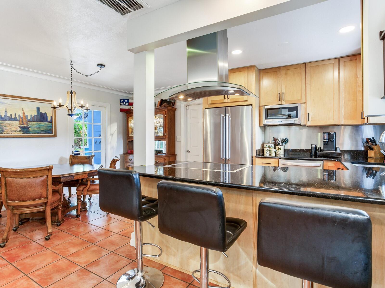 Image 9 of 44 For 3662 24th Avenue N