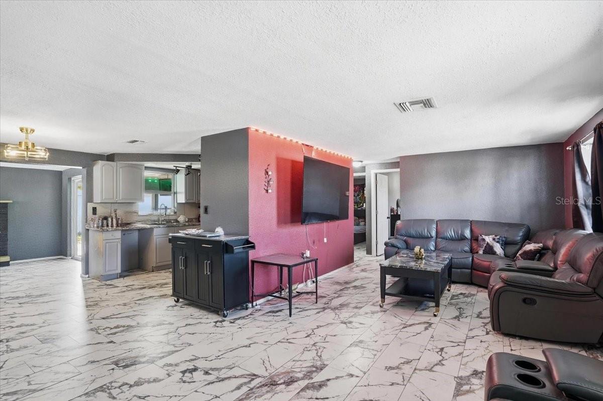 Image 11 of 17 For 3208 Kilburn Road