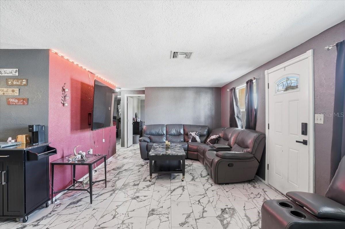 Image 7 of 17 For 3208 Kilburn Road