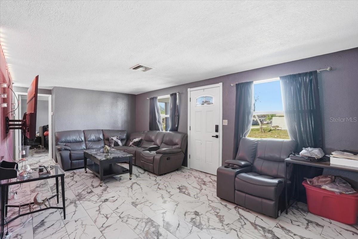 Image 8 of 17 For 3208 Kilburn Road