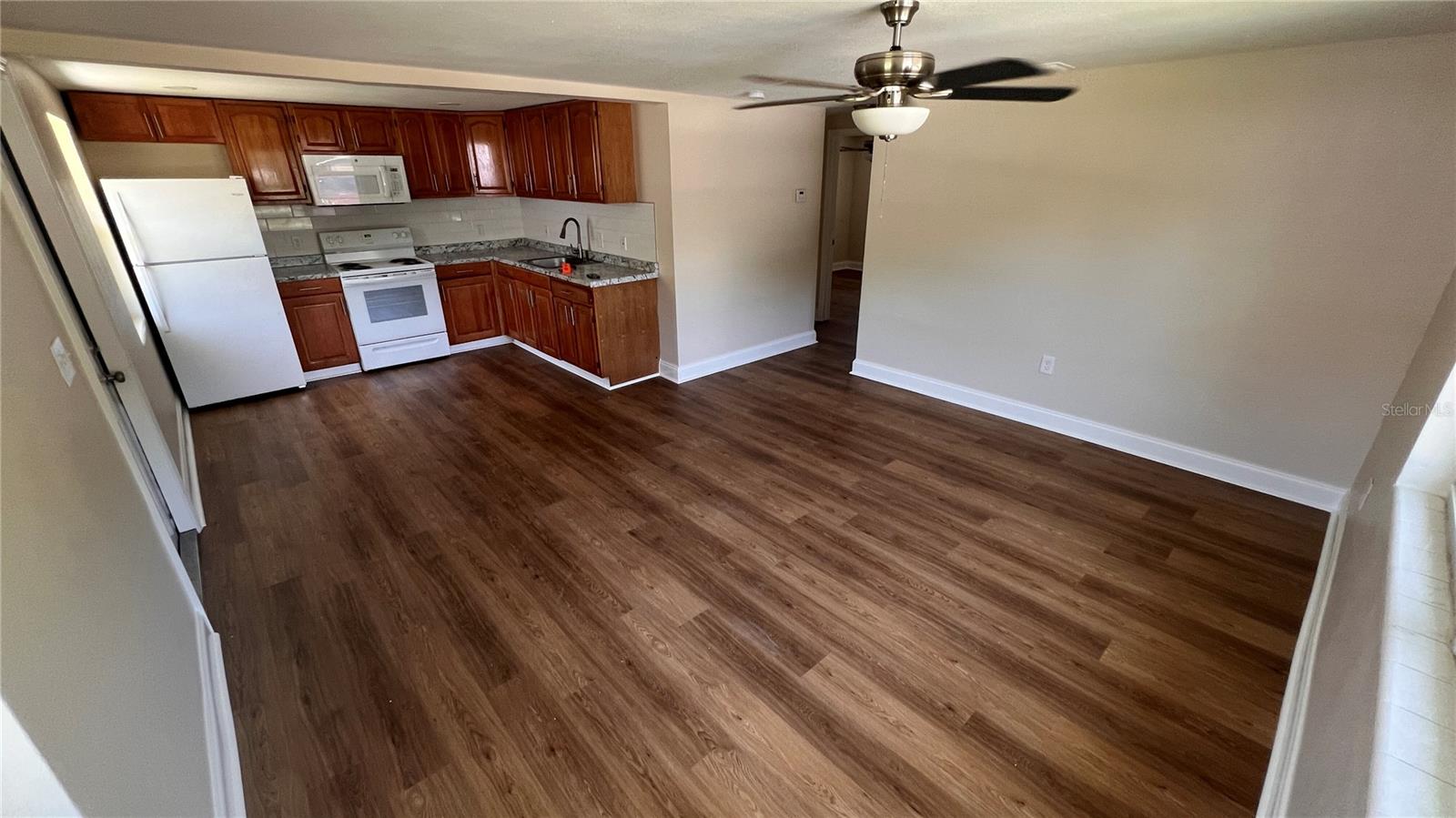 Image 2 of 9 For 2824 Meadow View Avenue