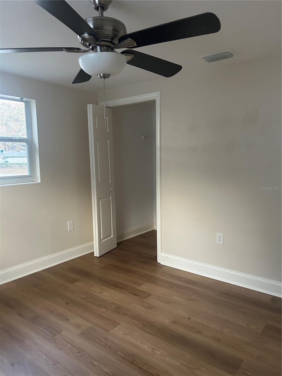 Image 6 of 9 For 2824 Meadow View Avenue