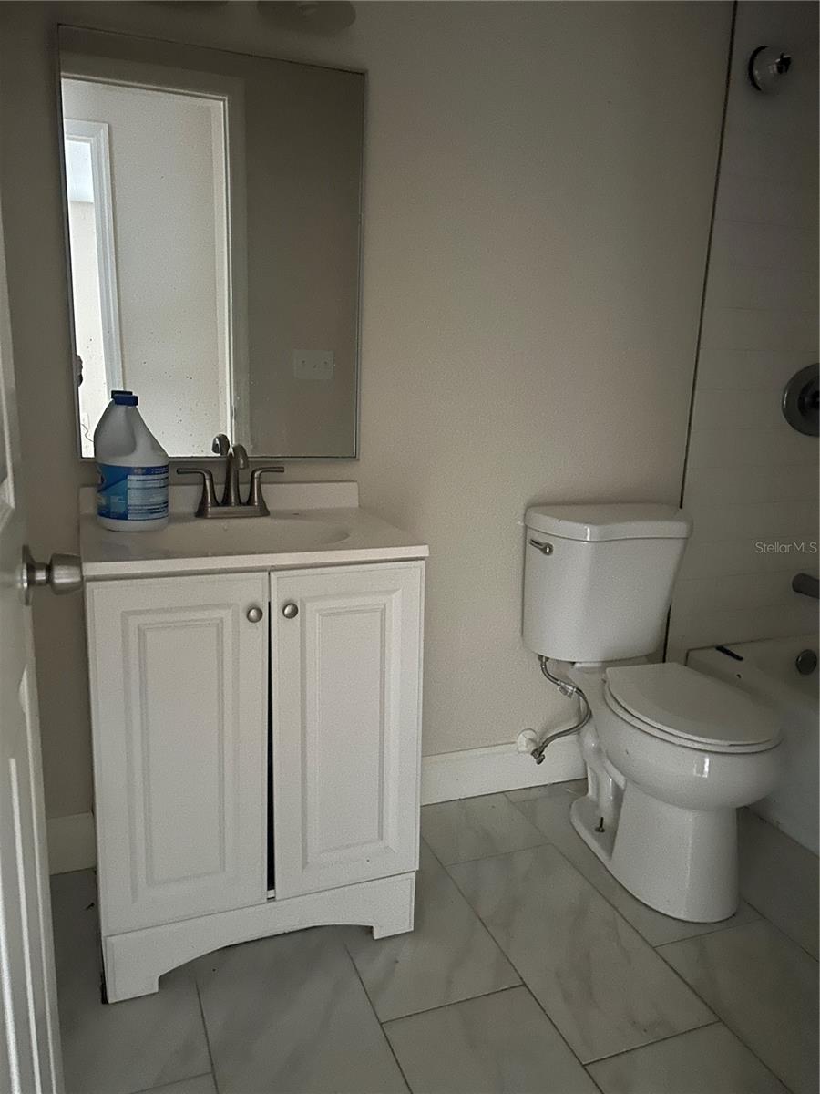 Image 9 of 9 For 2824 Meadow View Avenue