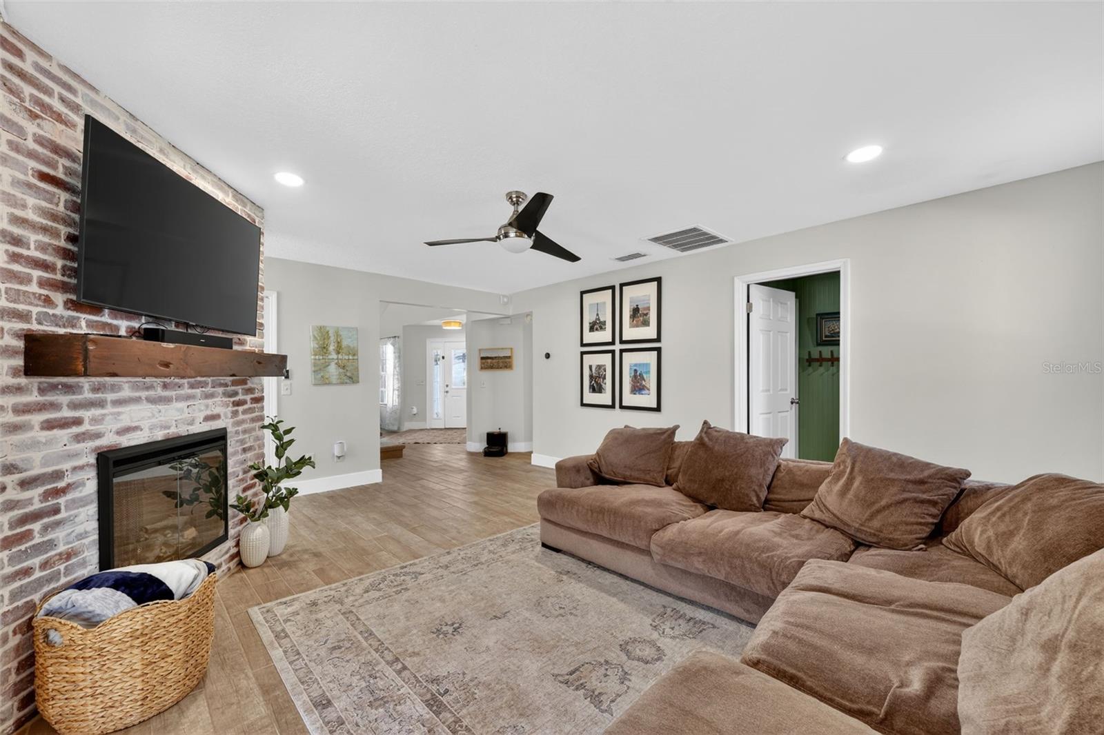 Image 15 of 41 For 1807 Hitching Post Place