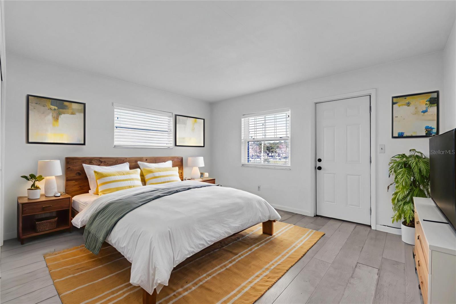 Image 12 of 16 For 200 36th Avenue N 201a