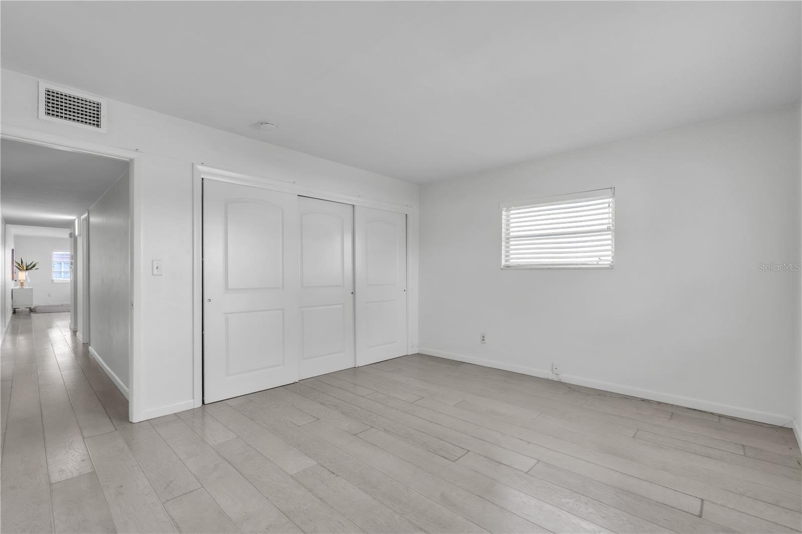 Image 14 of 16 For 200 36th Avenue N 201a