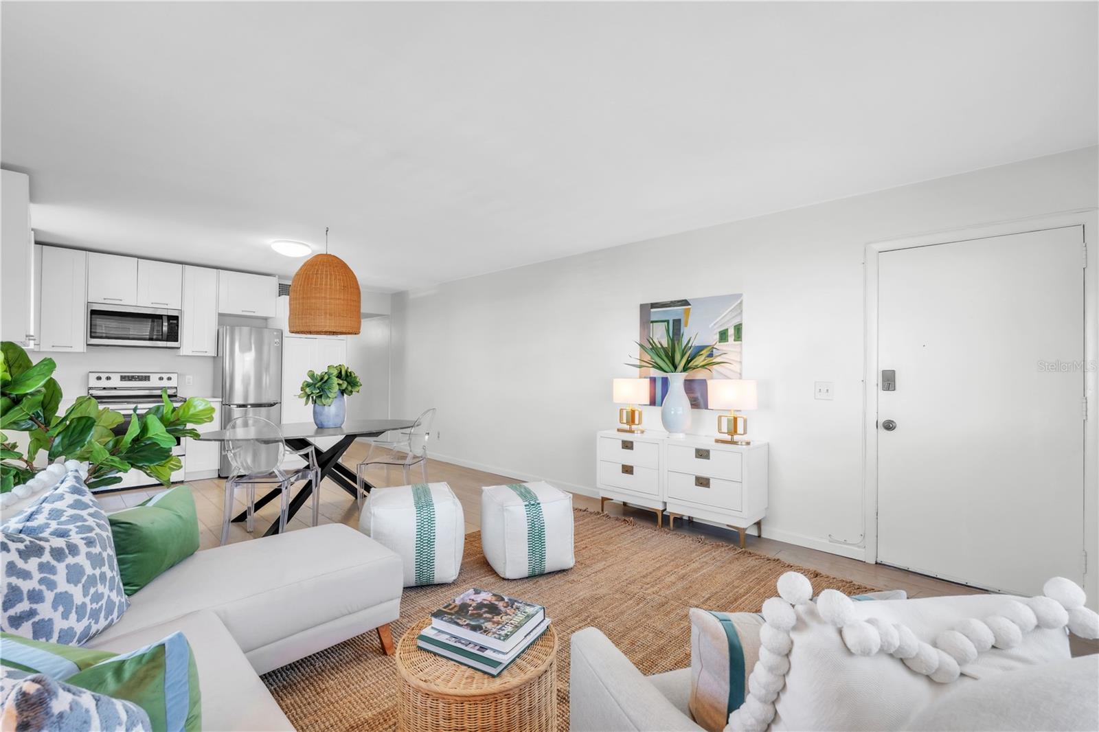 Image 5 of 16 For 200 36th Avenue N 201a