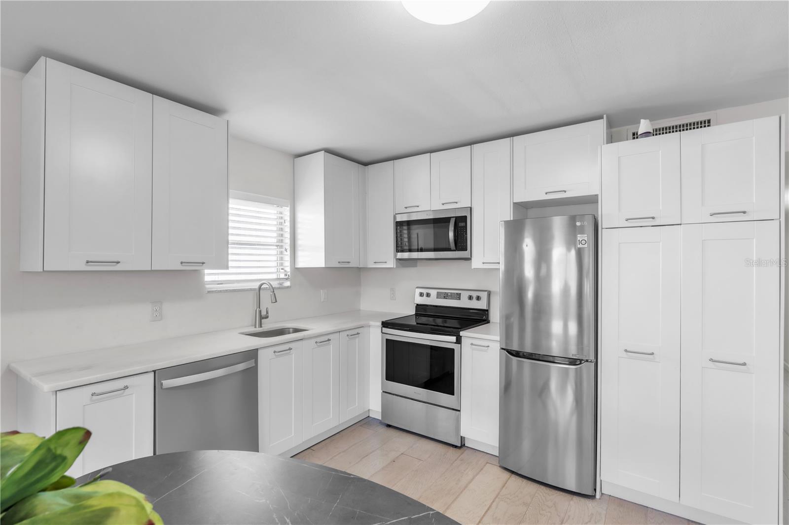 Image 8 of 16 For 200 36th Avenue N 201a