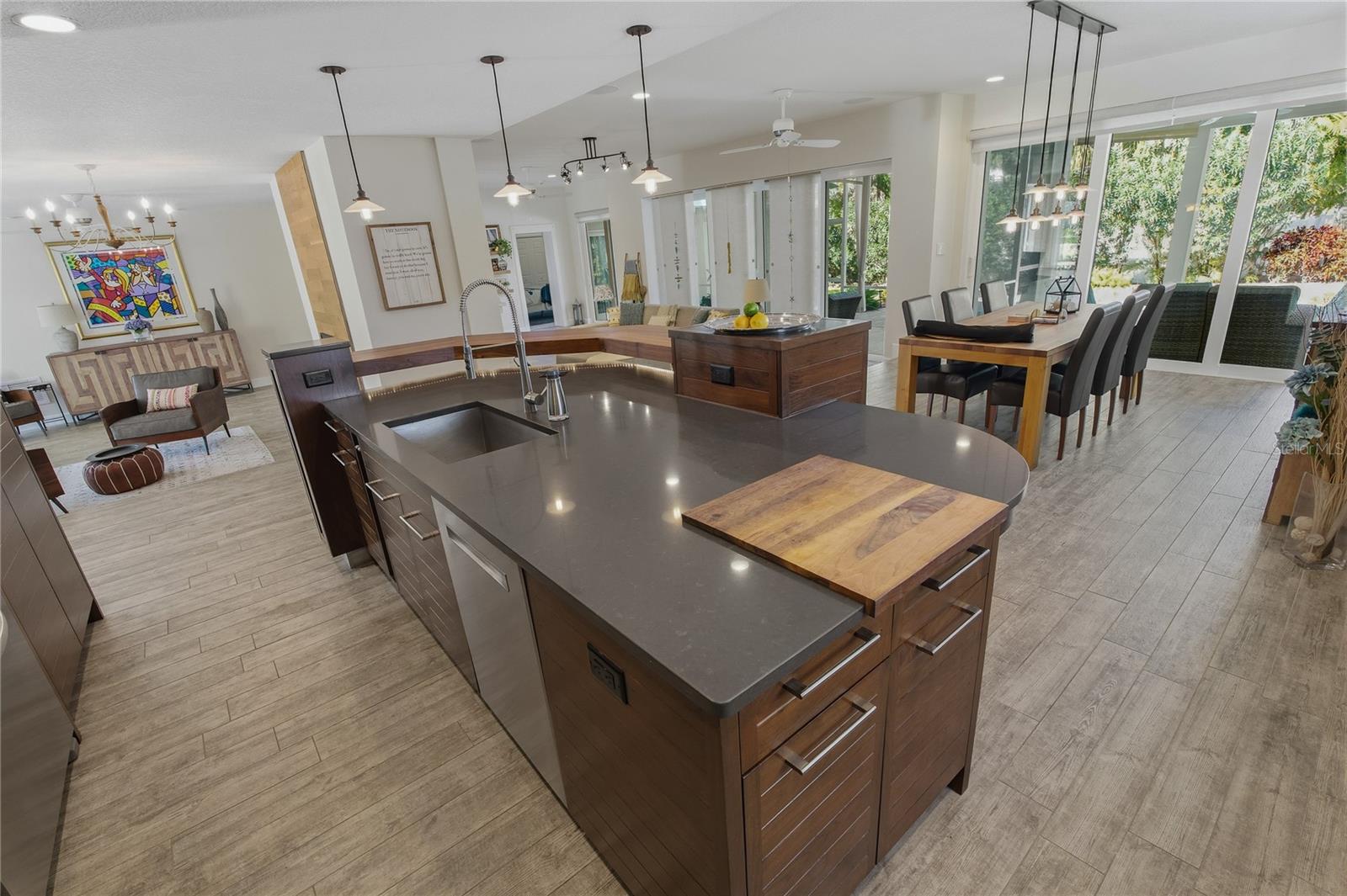 Image 17 of 58 For 272 Shore Drive