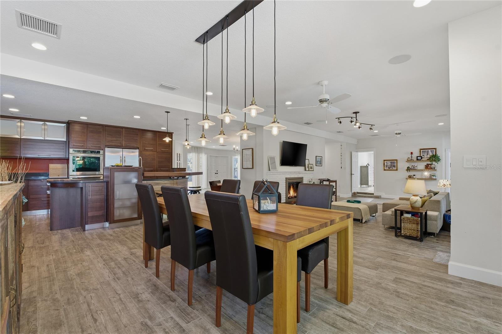 Image 27 of 58 For 272 Shore Drive