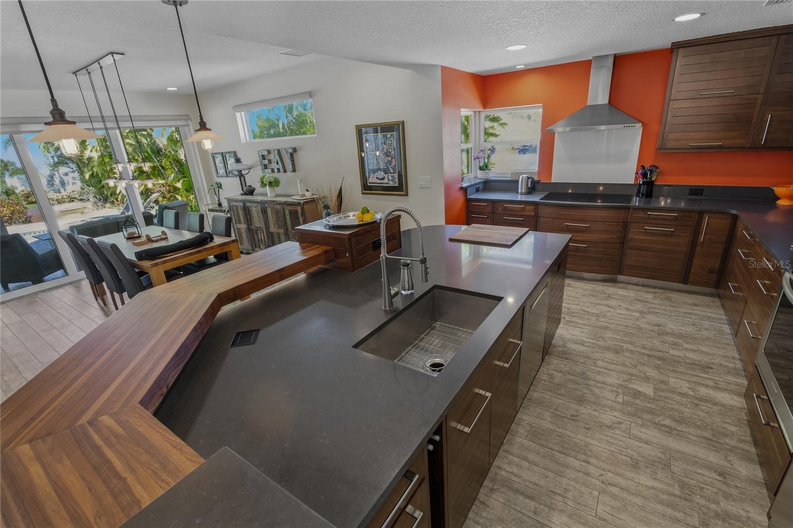 Image 6 of 58 For 272 Shore Drive