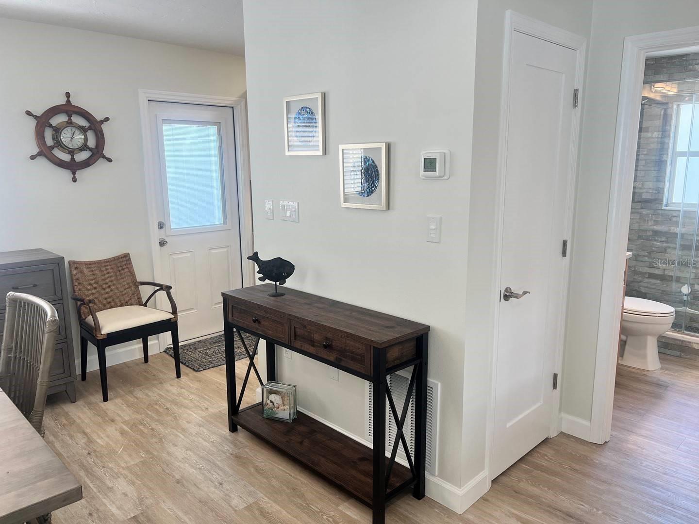 Image 5 of 13 For 6020 Midnight Pass Road 36