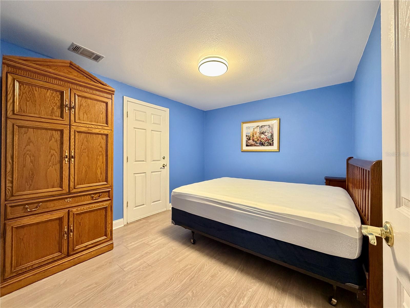 Image 10 of 25 For 225 70th Street N