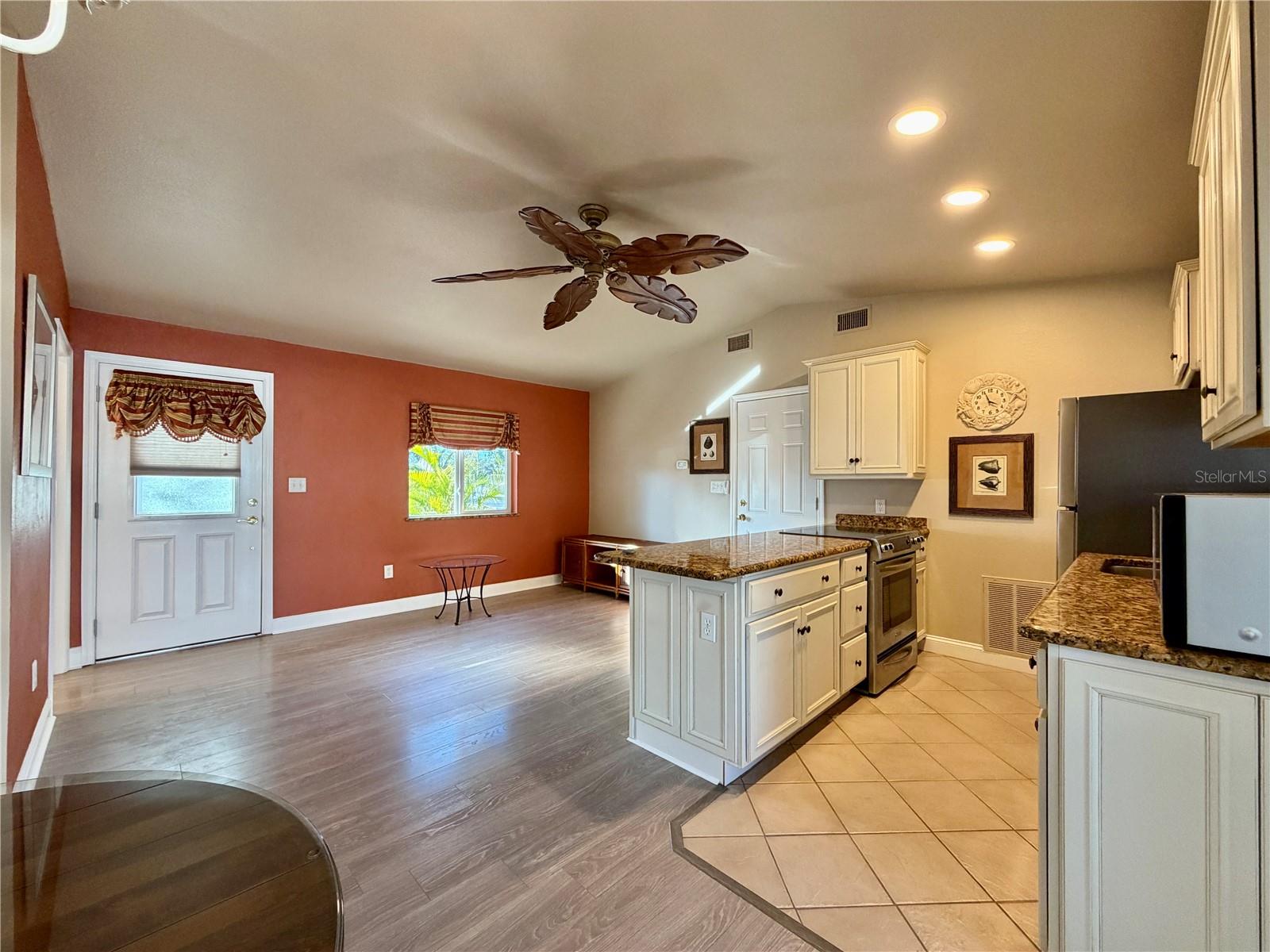 Image 6 of 25 For 225 70th Street N