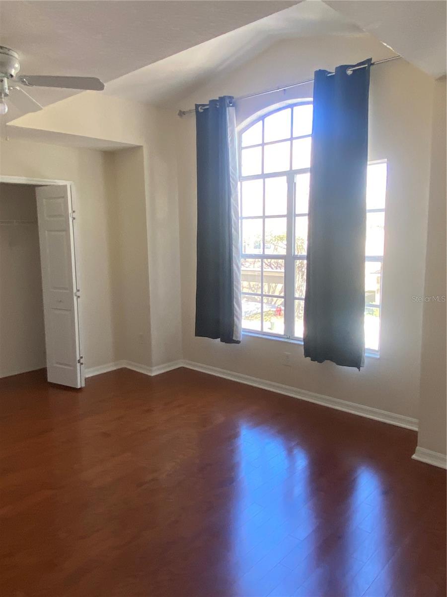 Image 16 of 61 For 18926 Duquesne Drive 18926