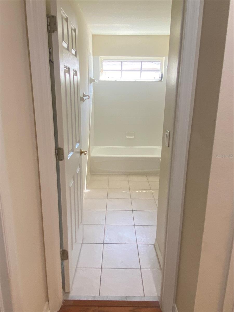 Image 23 of 61 For 18926 Duquesne Drive 18926