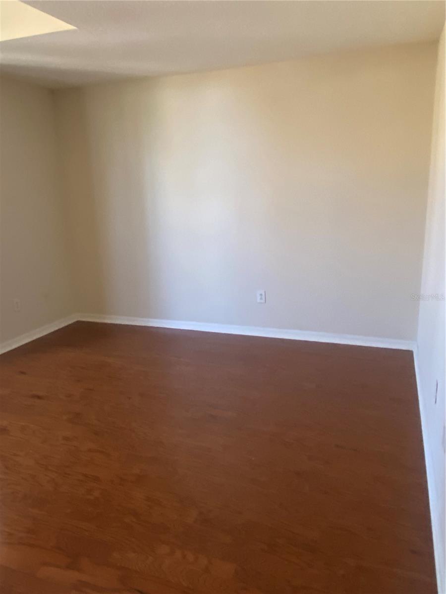 Image 30 of 61 For 18926 Duquesne Drive 18926