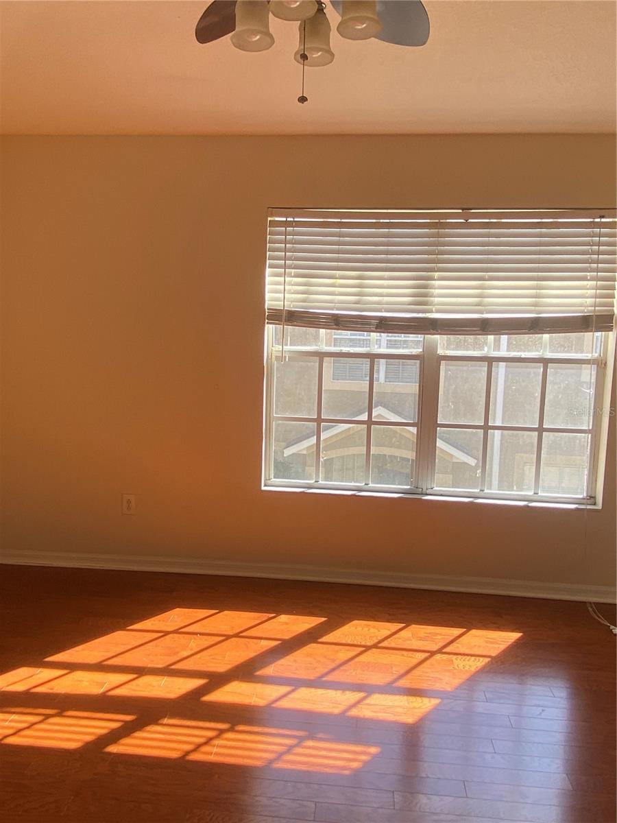 Image 40 of 61 For 18926 Duquesne Drive 18926