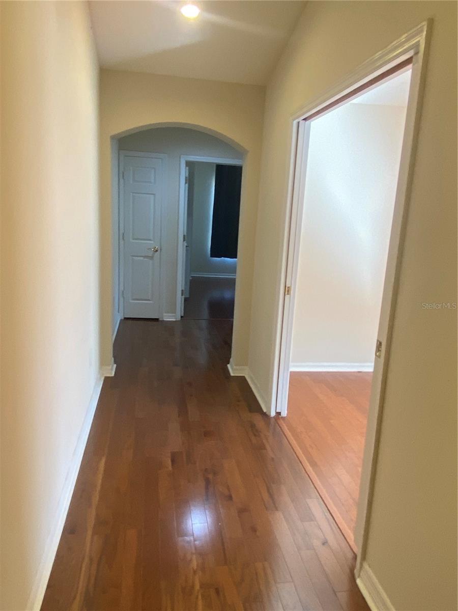 Image 41 of 61 For 18926 Duquesne Drive 18926