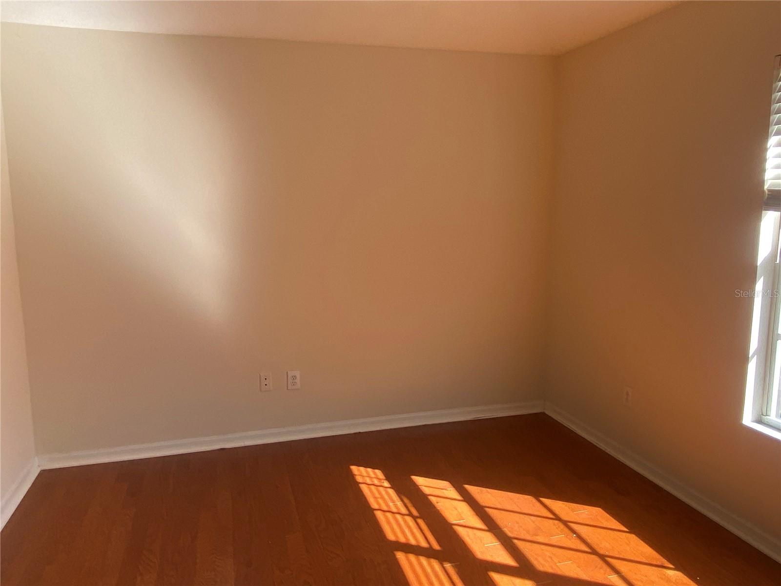 Image 42 of 61 For 18926 Duquesne Drive 18926