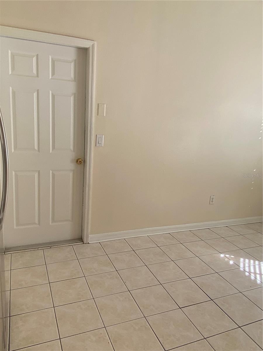 Image 49 of 61 For 18926 Duquesne Drive 18926