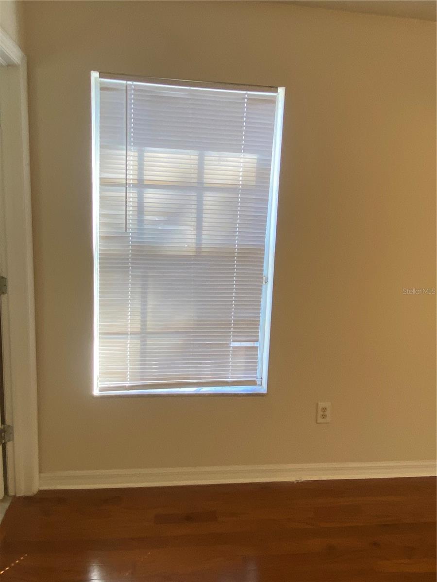 Image 6 of 61 For 18926 Duquesne Drive 18926