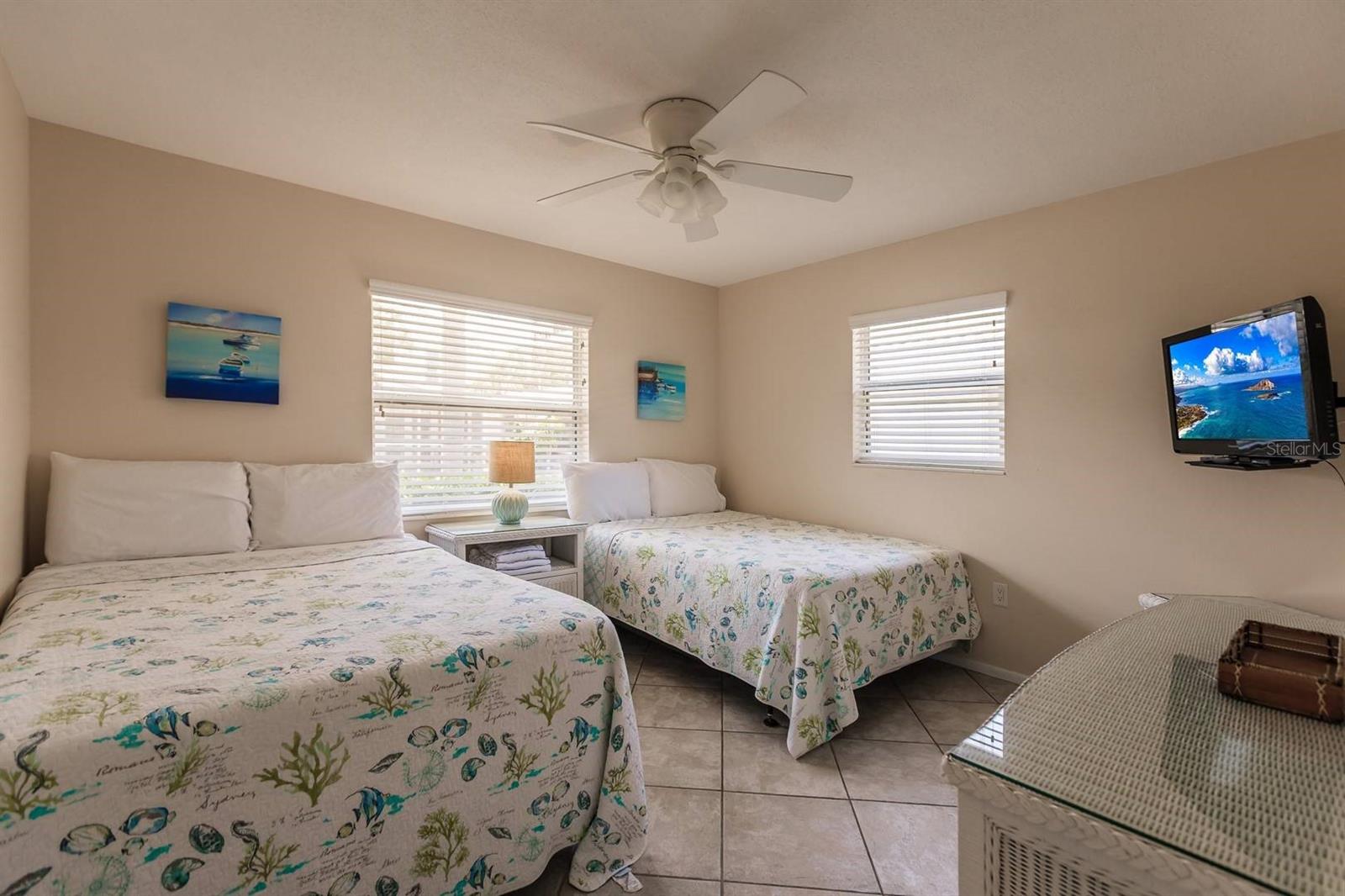 Image 12 of 13 For 6020 Midnight Pass Road 61