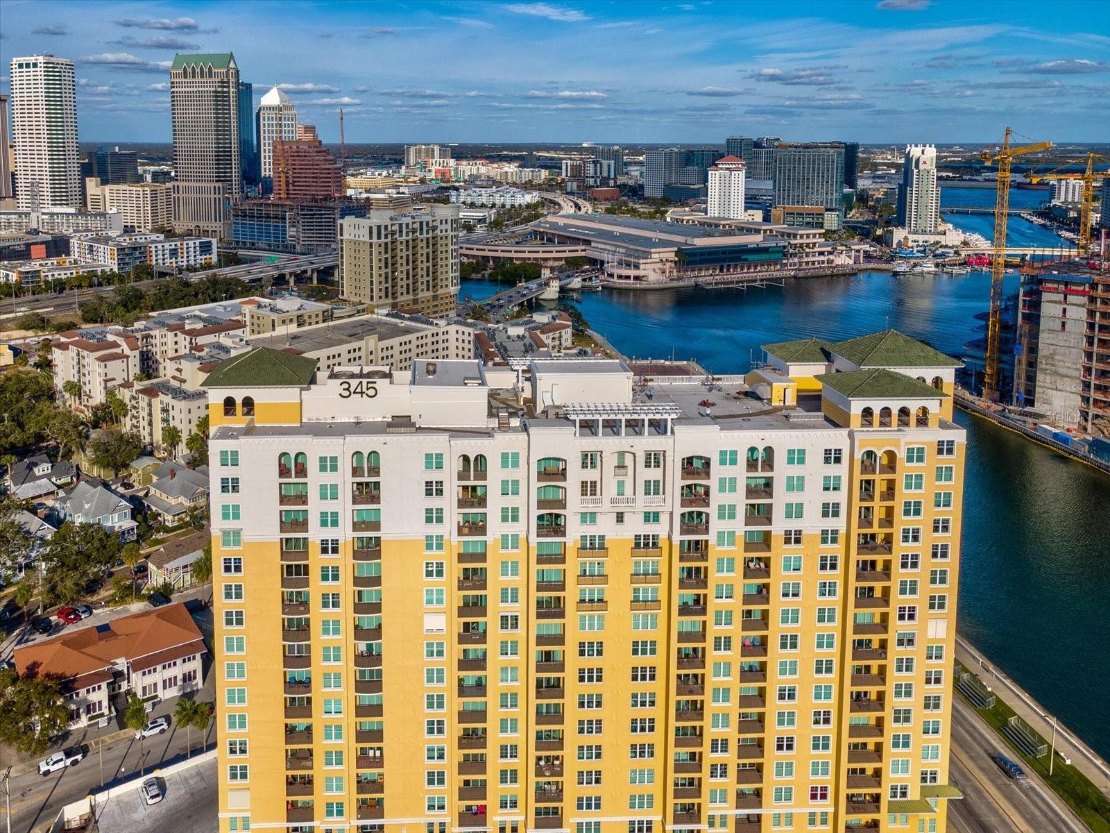 Image 52 of 62 For 345 Bayshore Boulevard 603