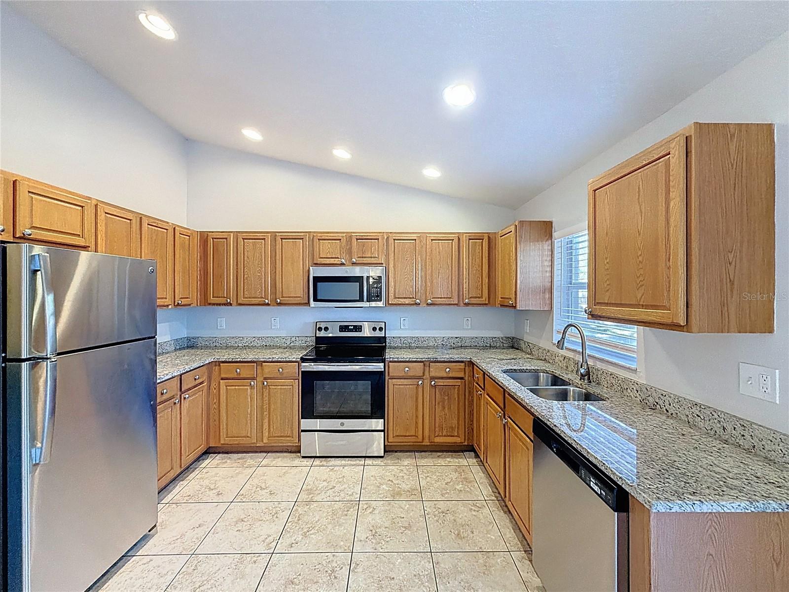 Image 6 of 23 For 8717 Dexter Avenue