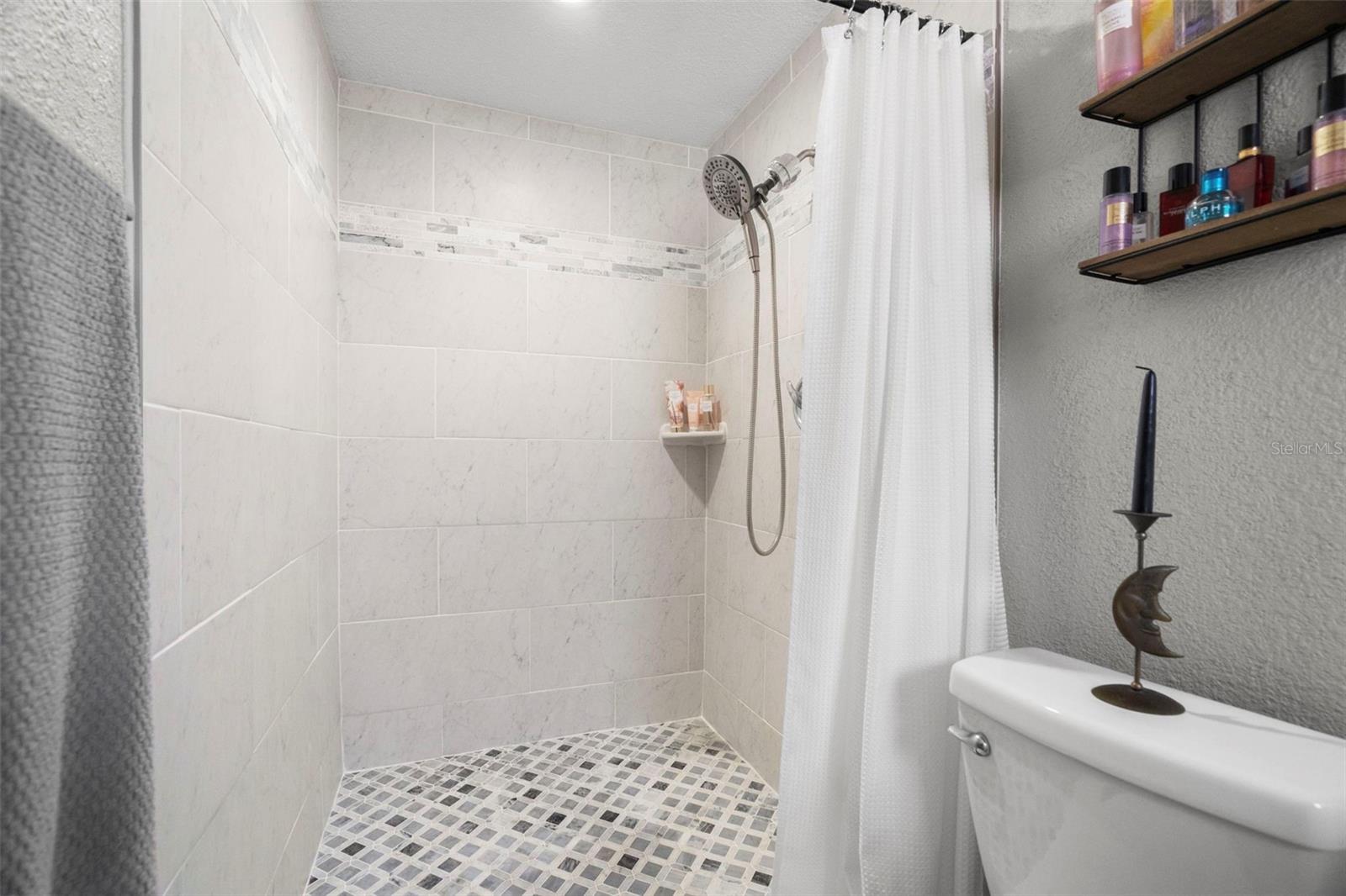 Image 12 of 37 For 6333 Aberdeen Avenue