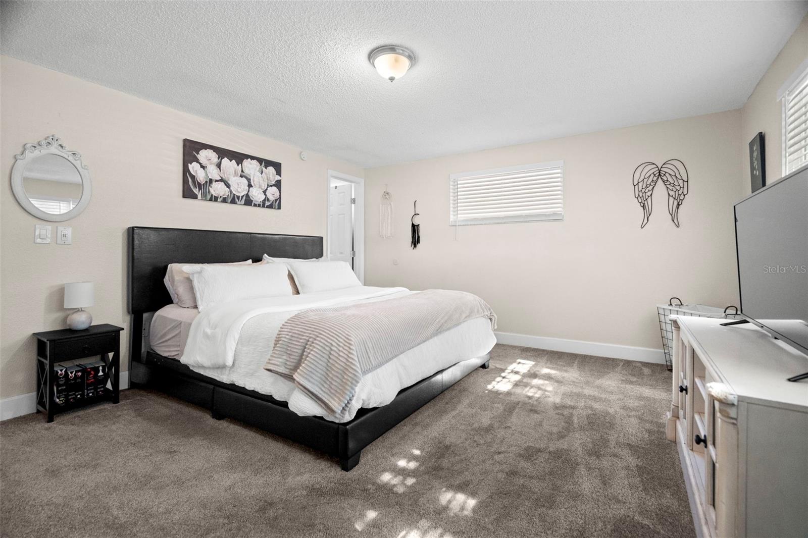 Image 14 of 37 For 6333 Aberdeen Avenue