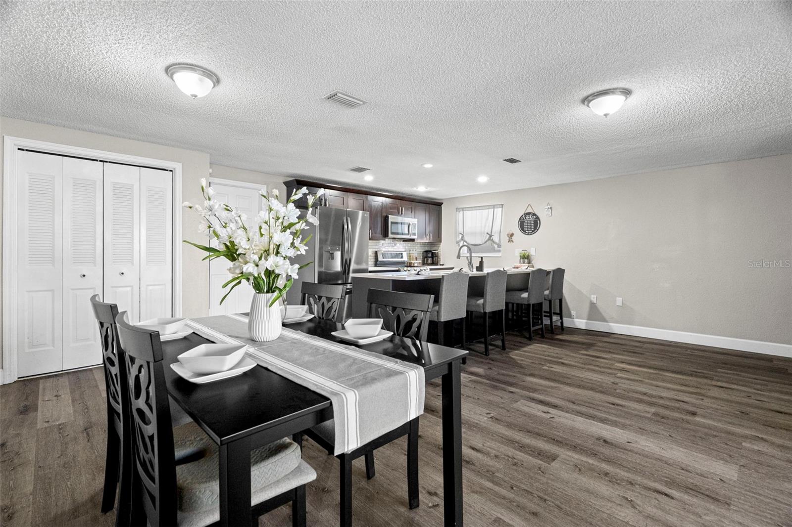 Image 16 of 37 For 6333 Aberdeen Avenue