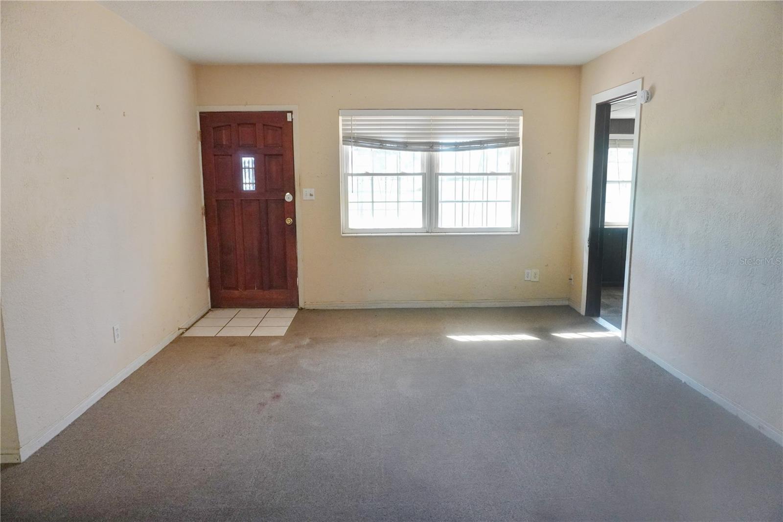 Image 3 of 17 For 385 Dolphin Avenue Se