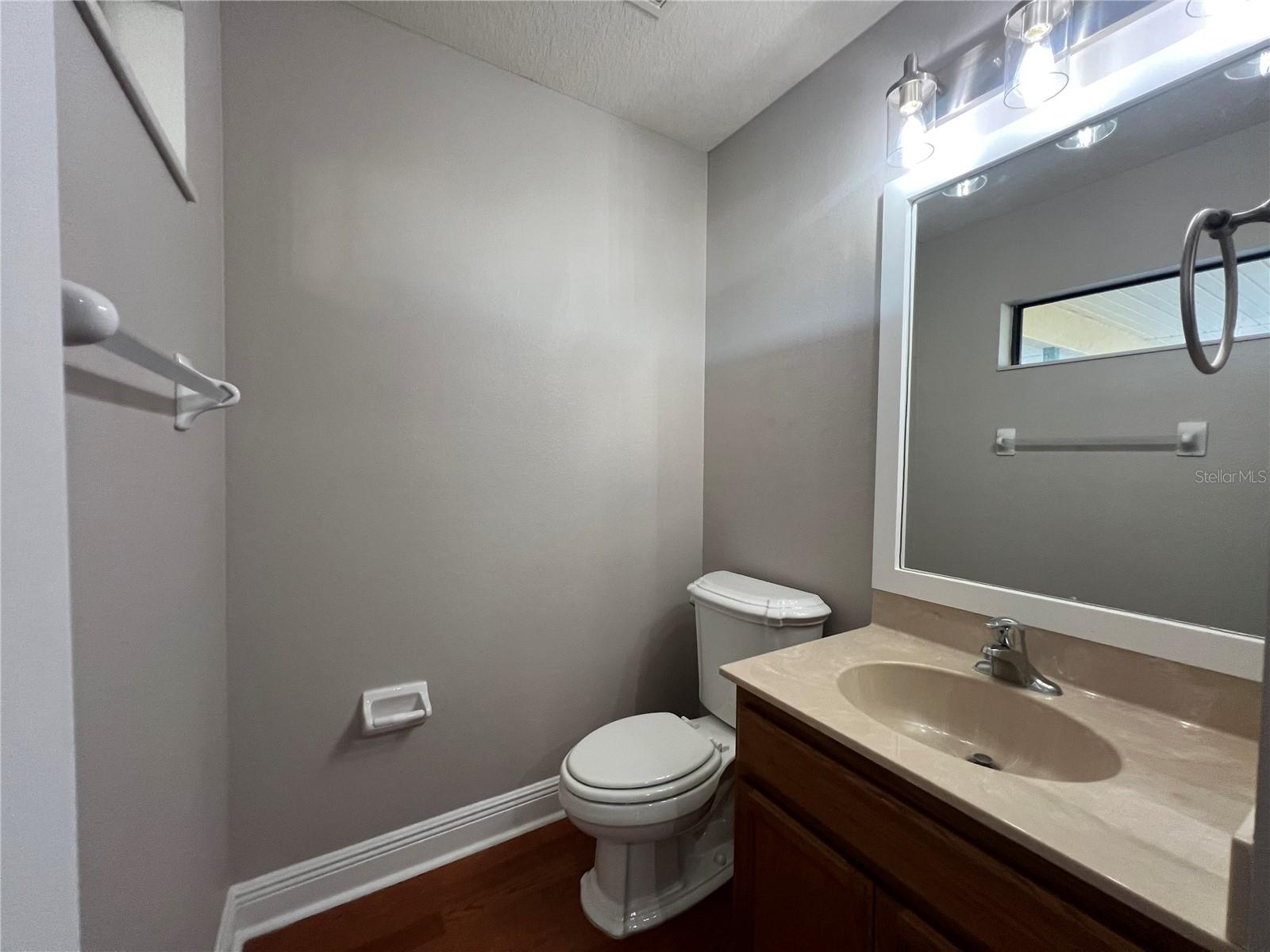 Image 20 of 27 For 614 Yardarm Drive 7