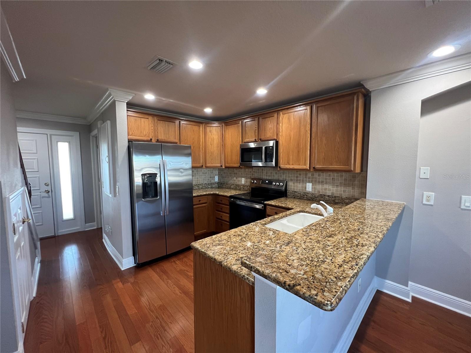 Image 3 of 27 For 614 Yardarm Drive 7