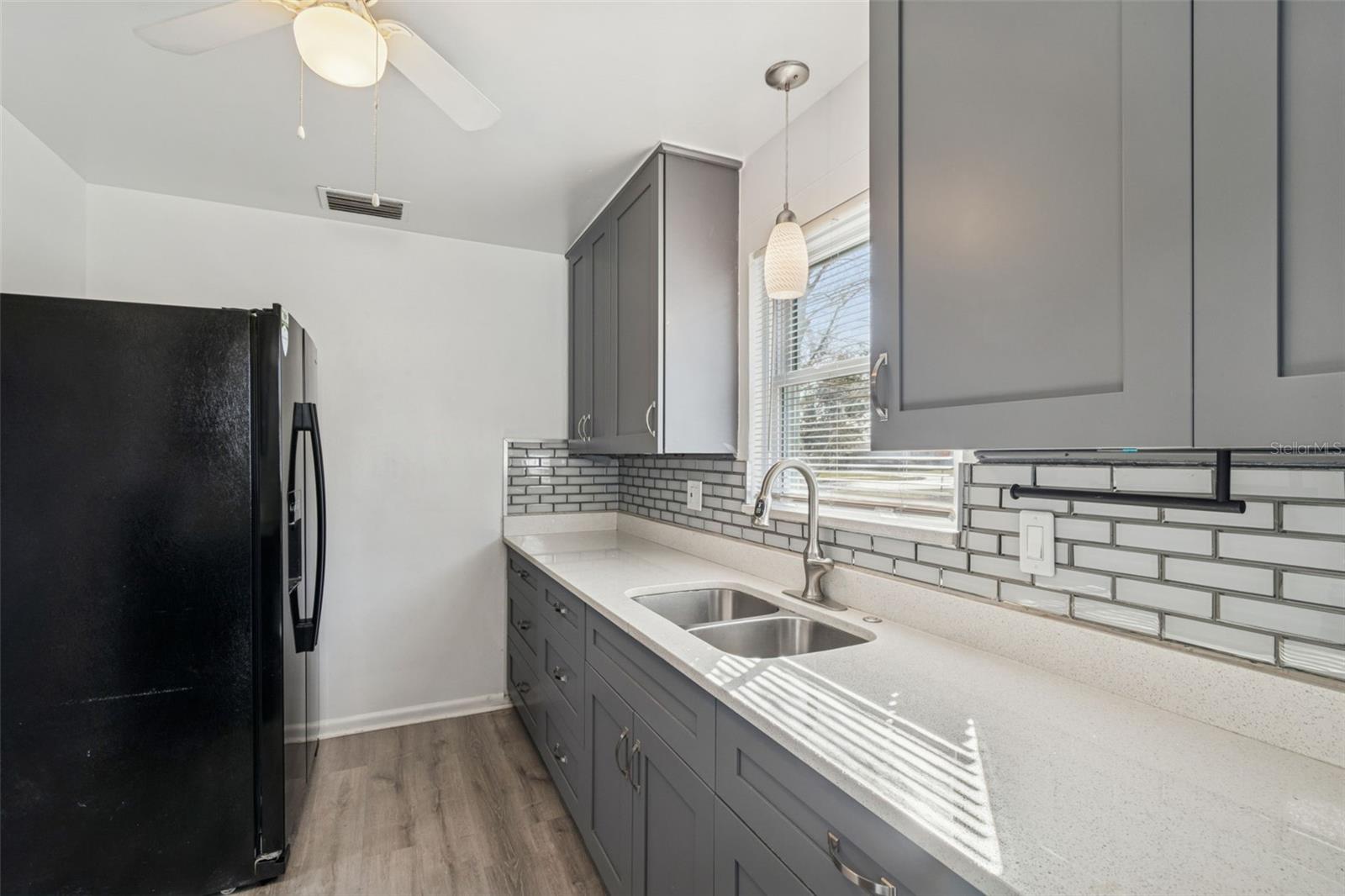 Image 11 of 52 For 2900 49th Street N