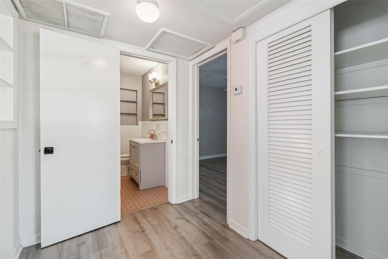 Image 23 of 52 For 2900 49th Street N