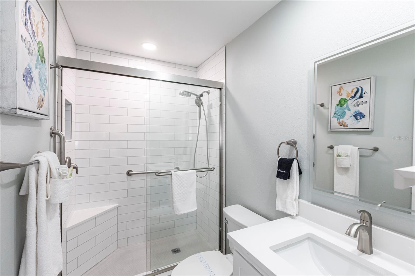 Image 13 of 16 For 6020 Midnight Pass Road 29