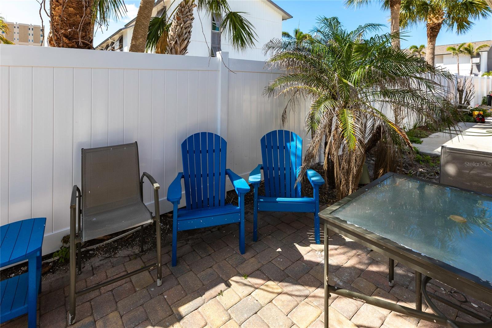 Image 14 of 16 For 6020 Midnight Pass Road 29