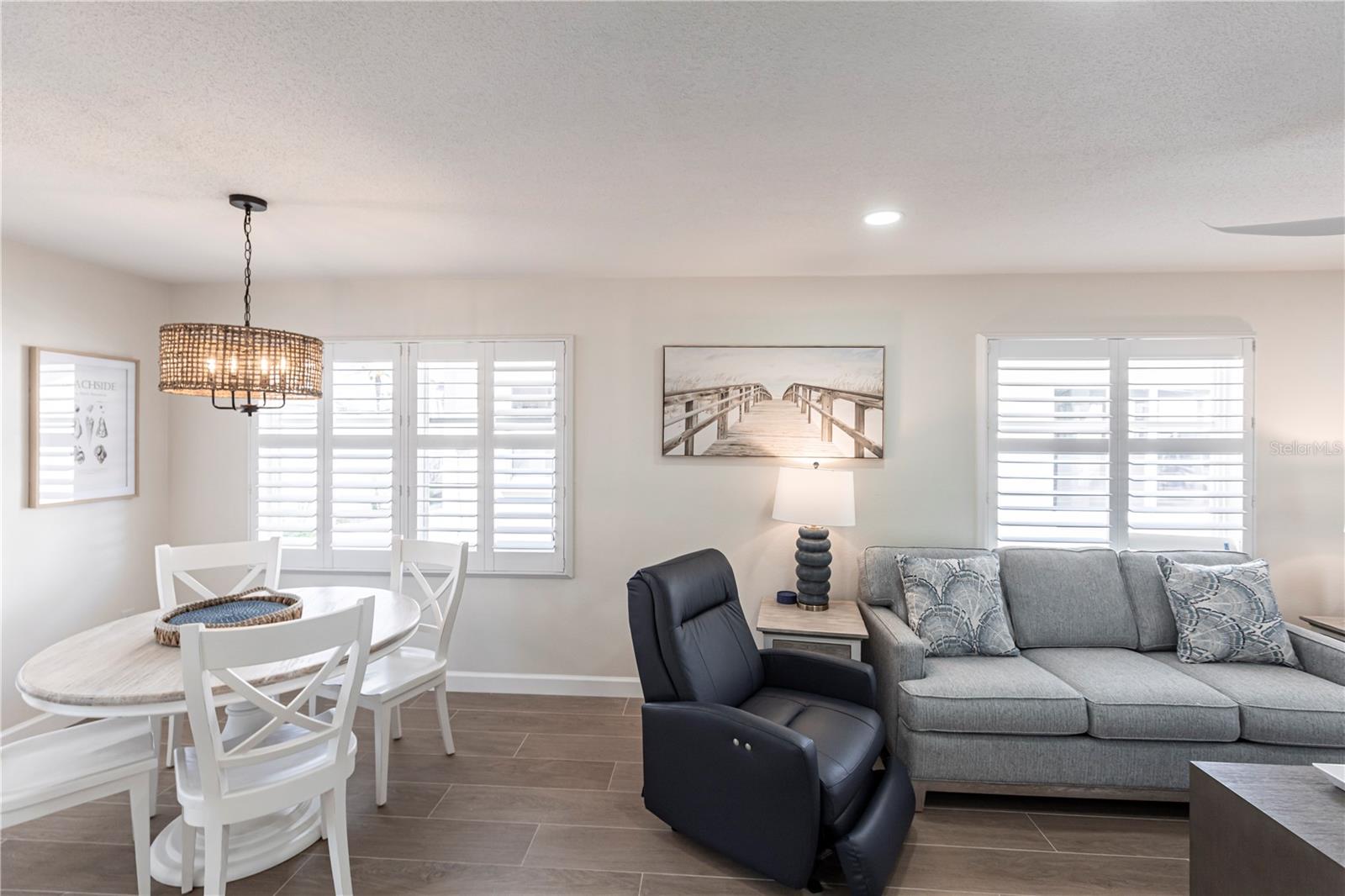 Image 4 of 16 For 6020 Midnight Pass Road 29