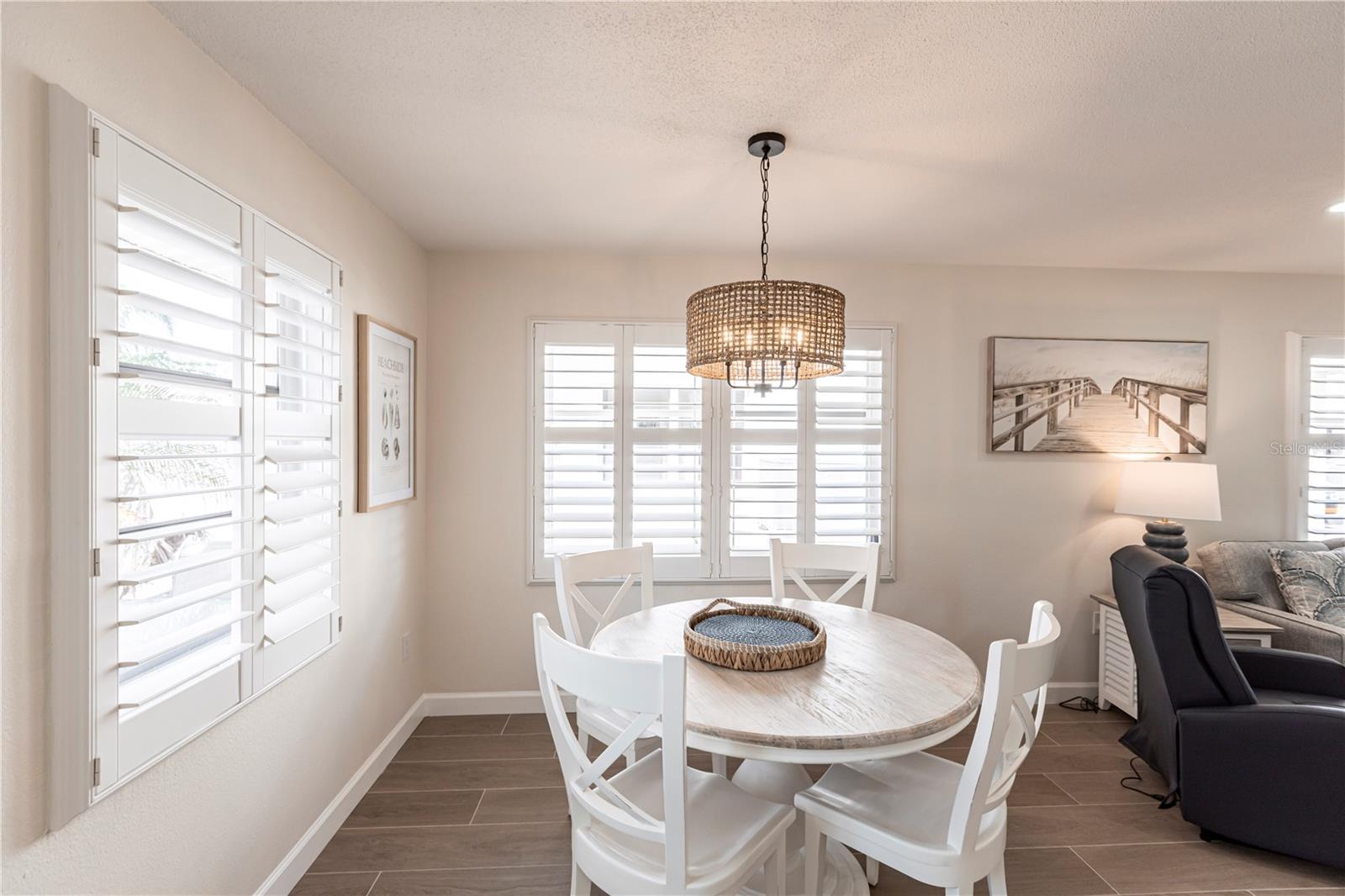 Image 8 of 16 For 6020 Midnight Pass Road 29