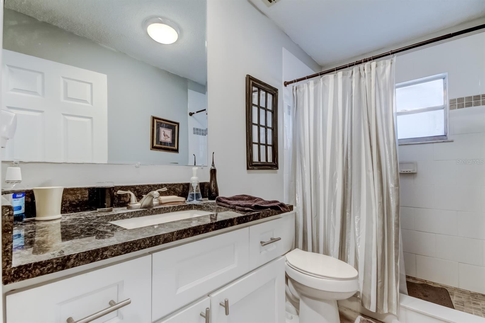 Image 11 of 40 For 39748 Meadowood Loop