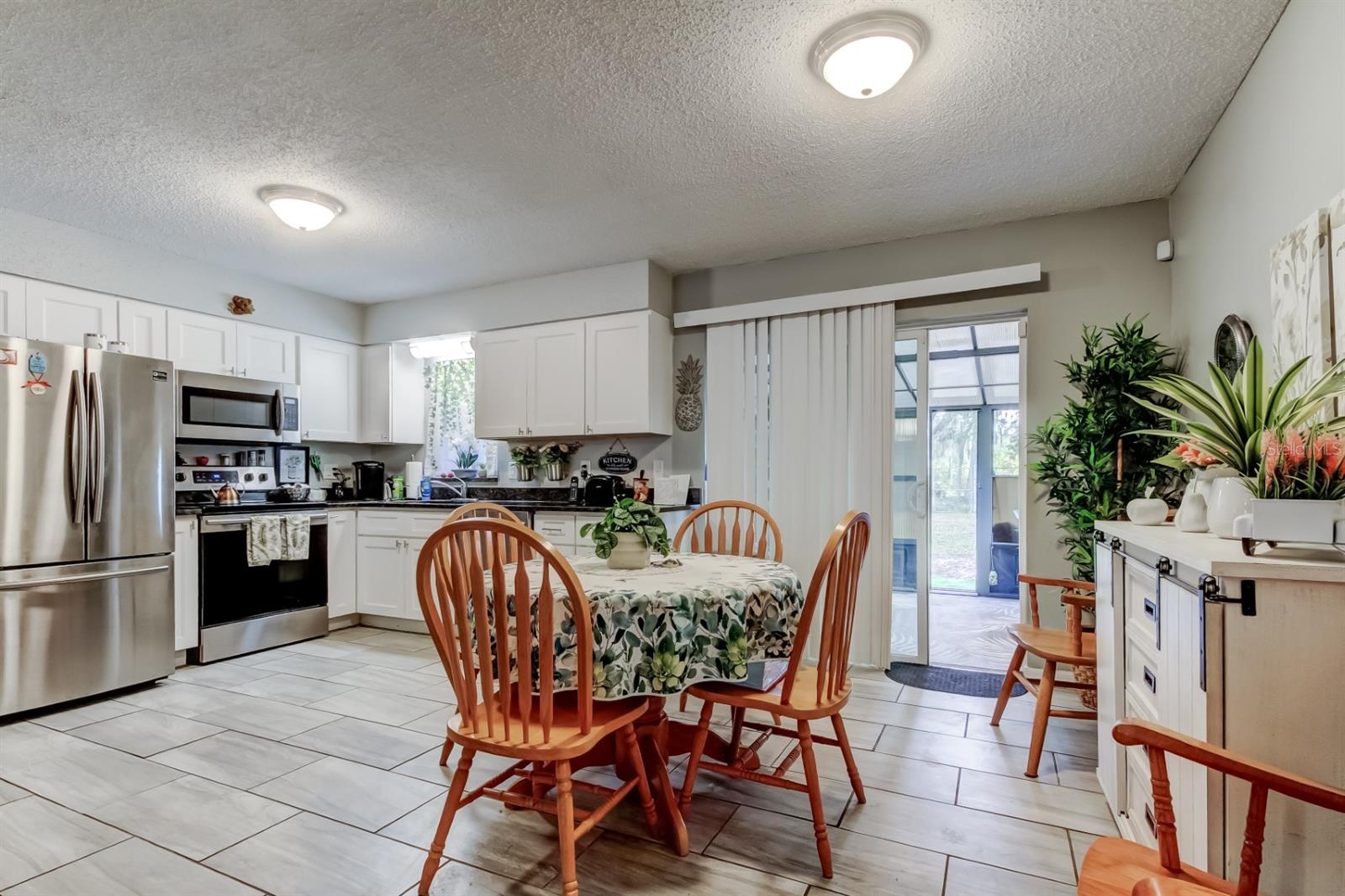 Image 29 of 40 For 39748 Meadowood Loop